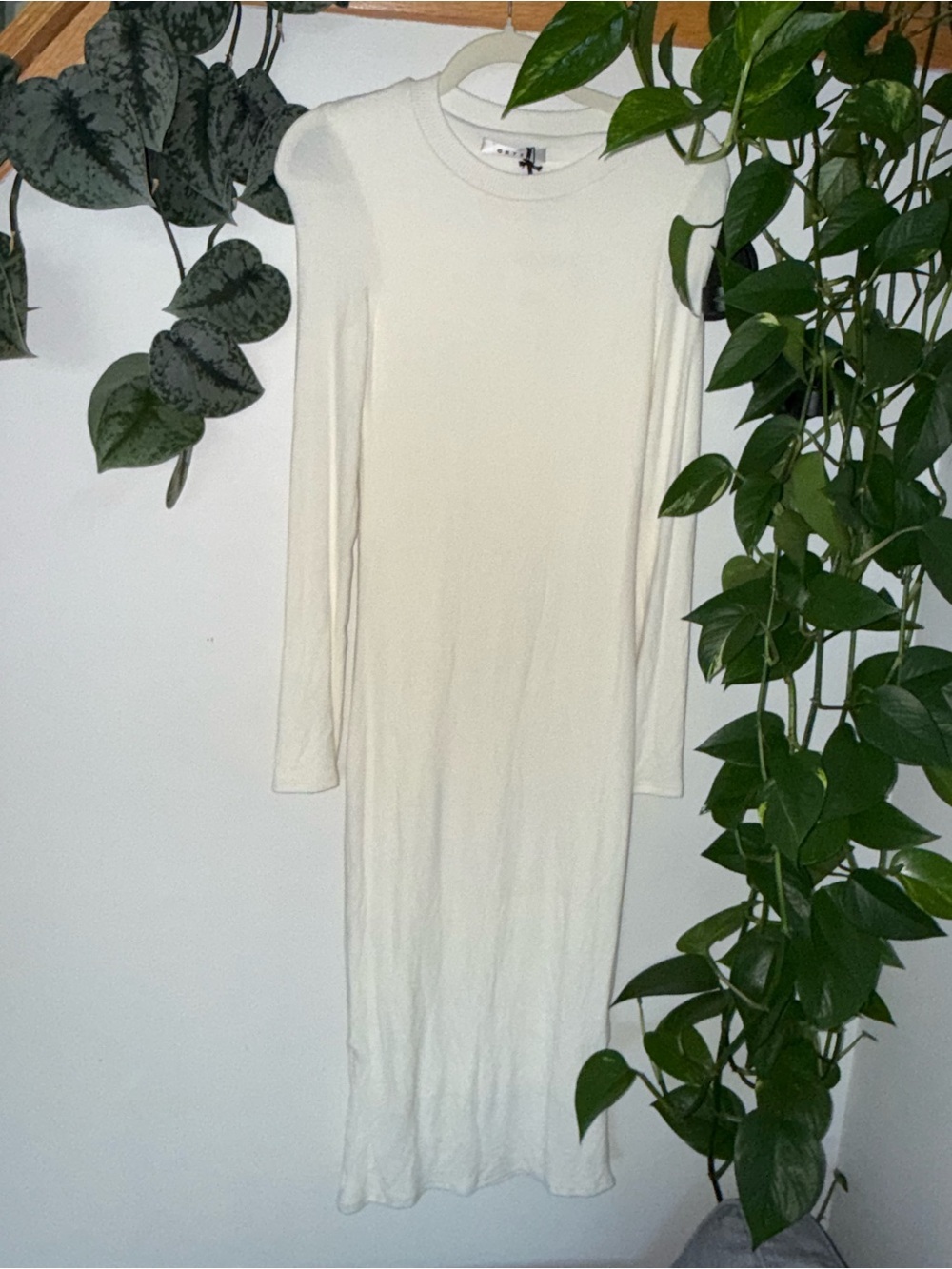 NWT GBTSO Ribbed Long Sleeve Maxi  Sweater Dress in Vanilla Size Small
